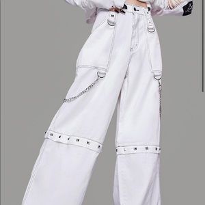 White jeans distressed NWT size